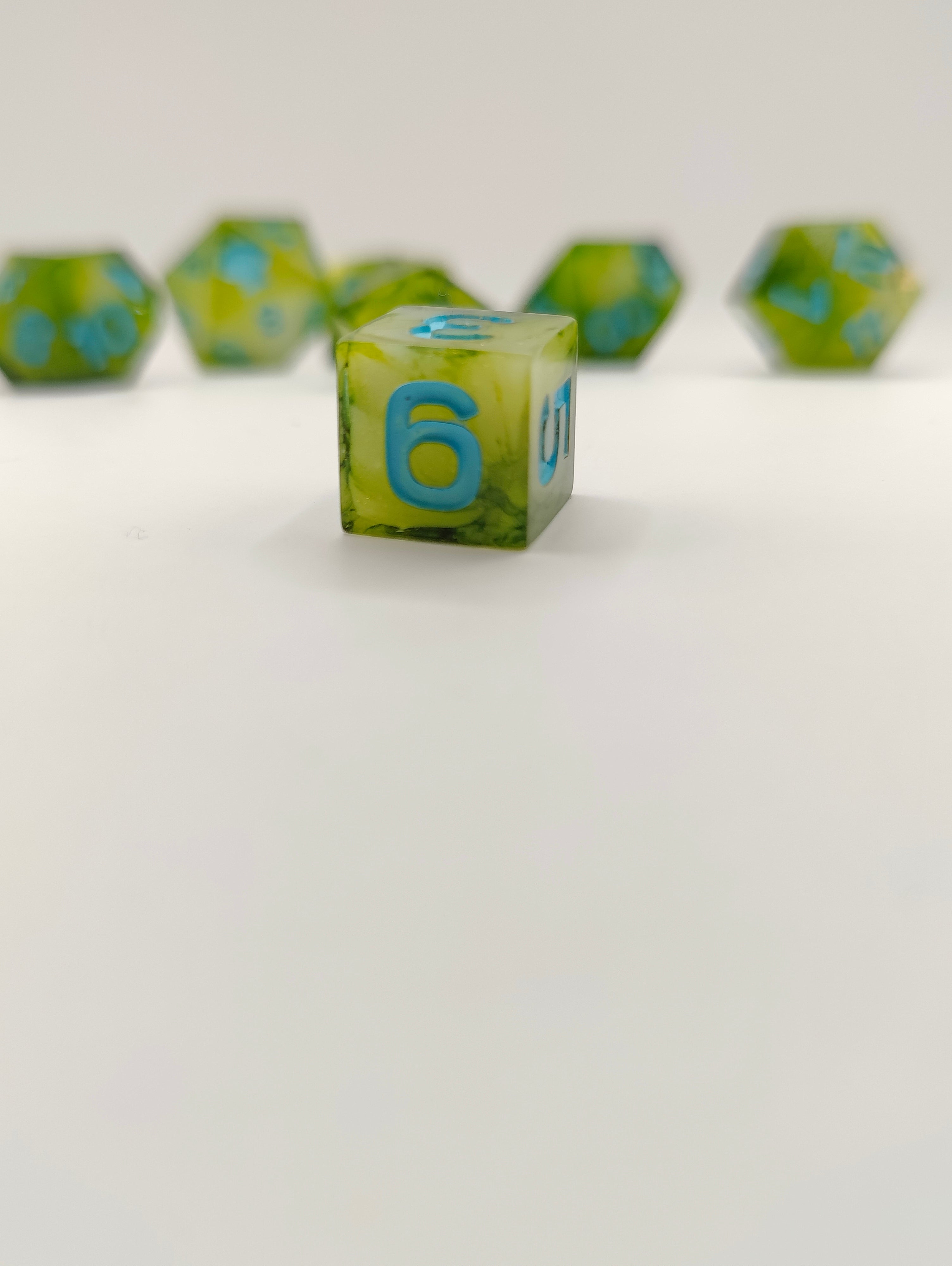 Mini dice set: Sprig of Spring