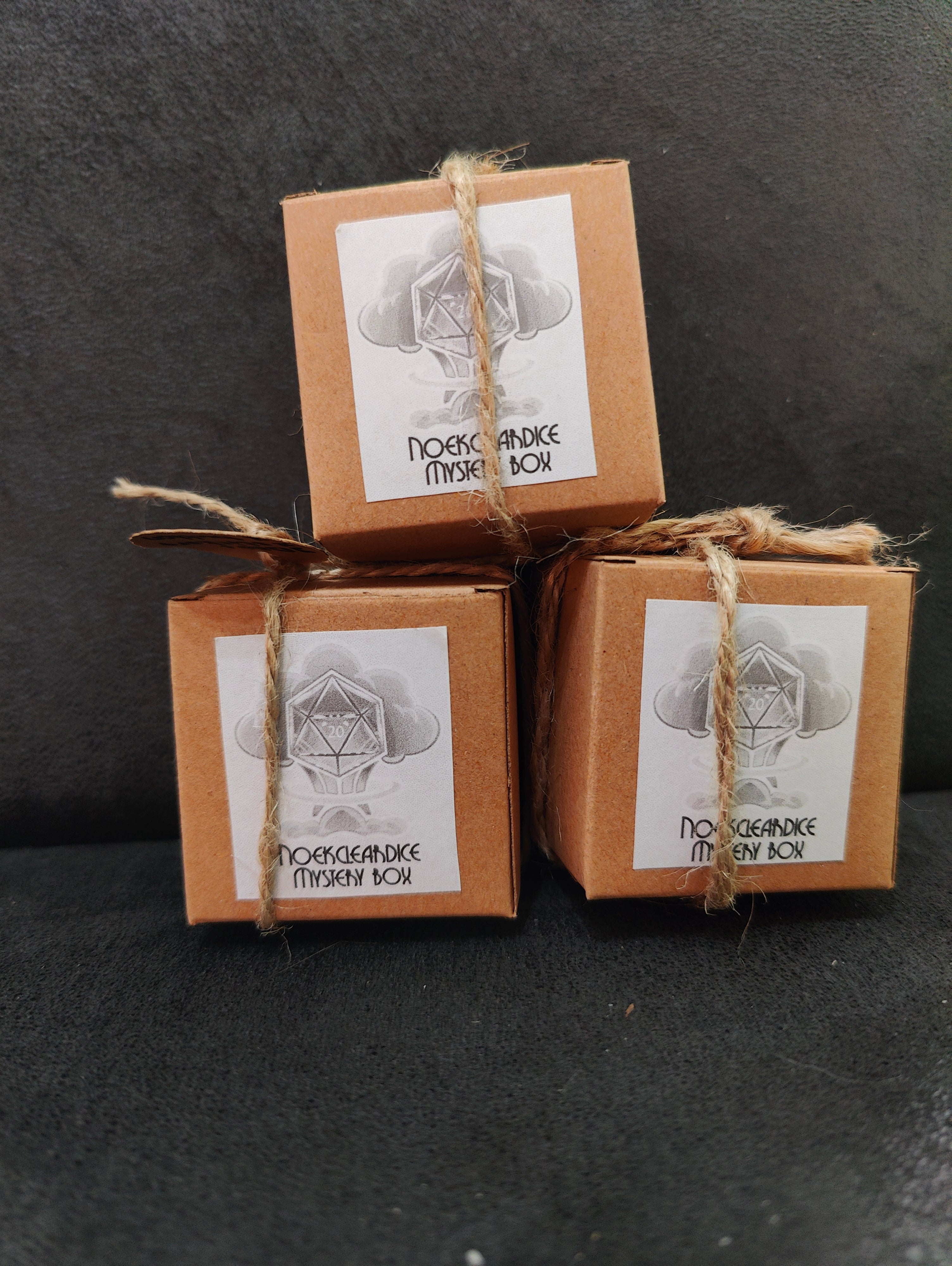 Single D20 mystery box!