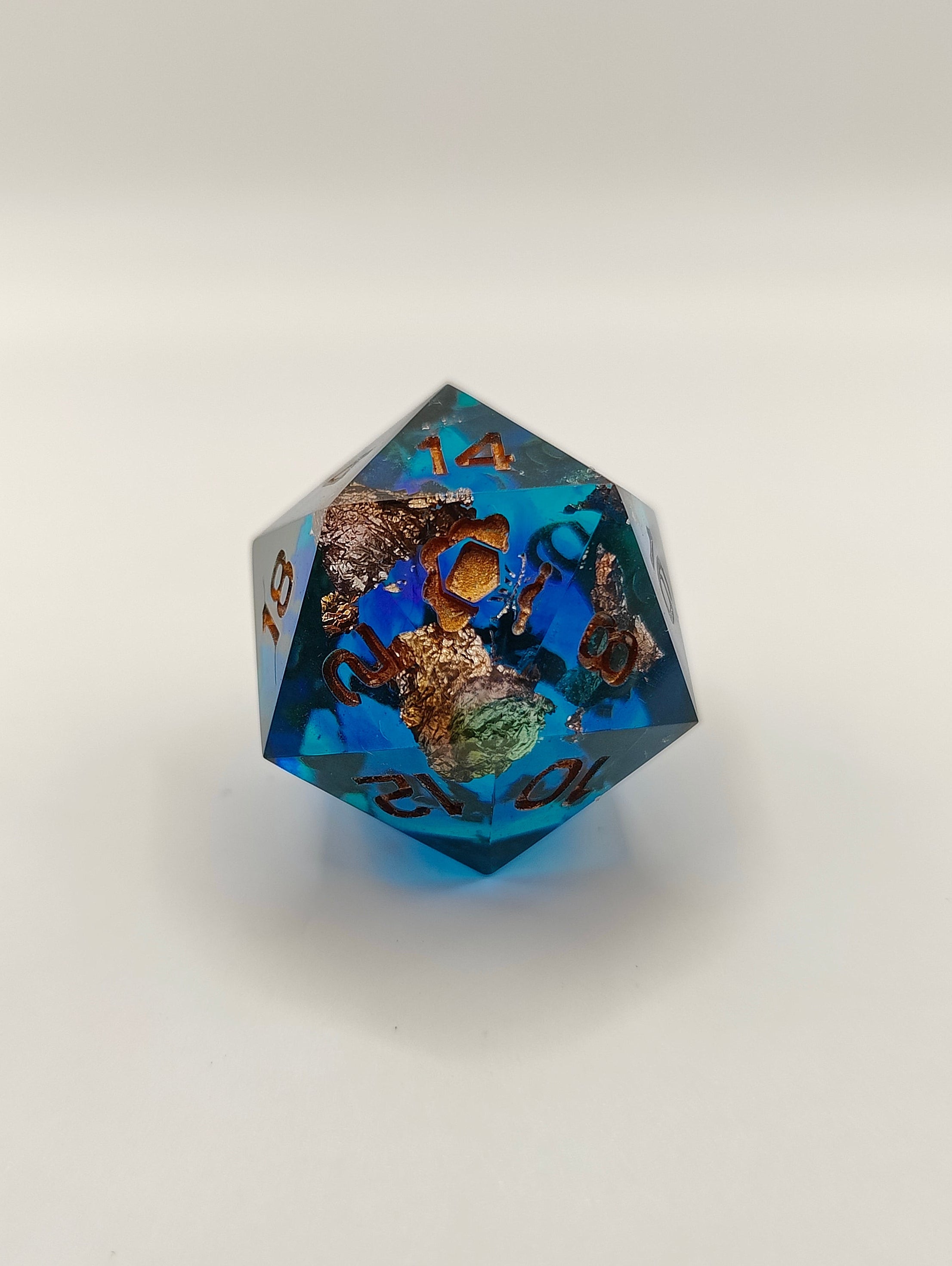 Handmade single D20: Sunken treasure
