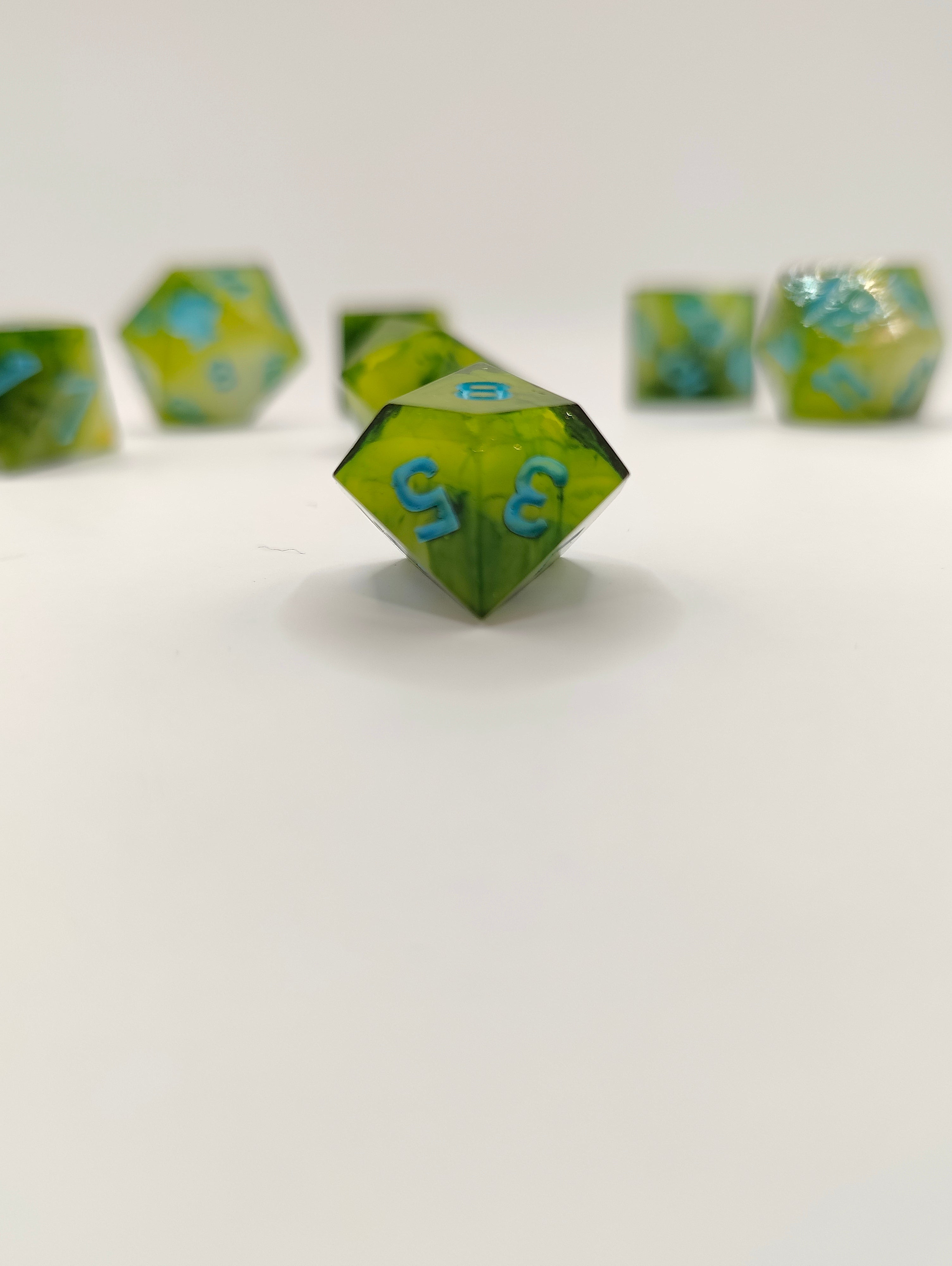 Mini dice set: Sprig of Spring