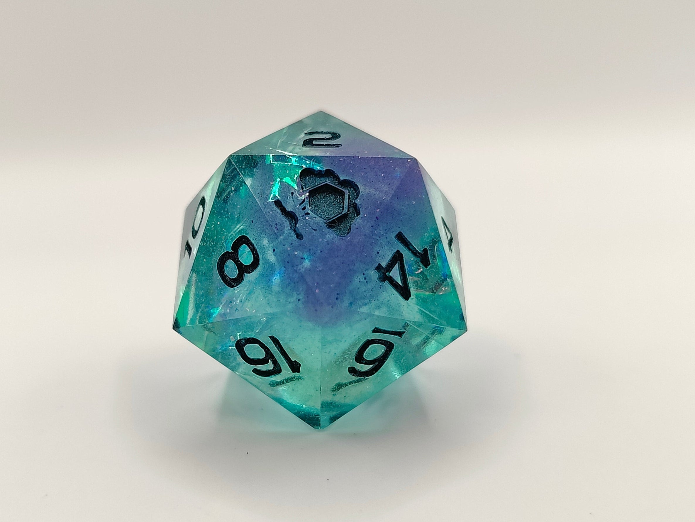 Handmade single D20: Fractured realities